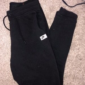 black nike sweats